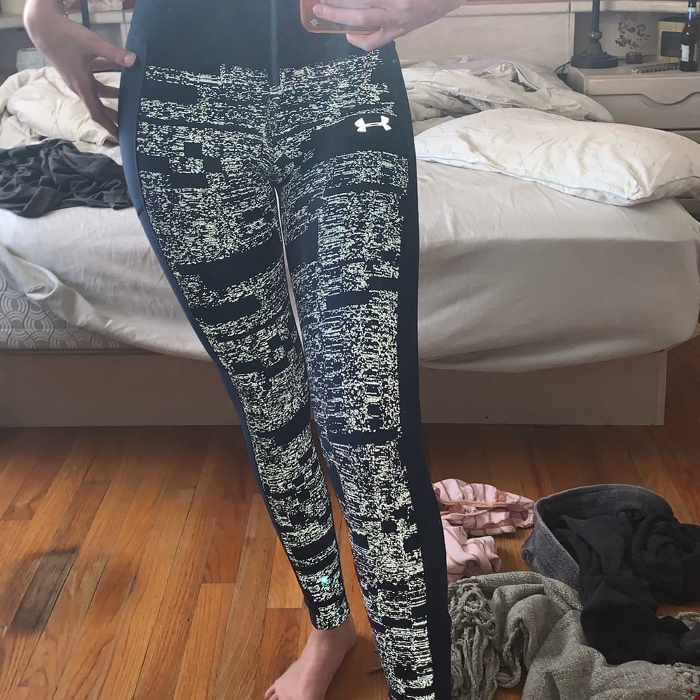 Reflective Under Armor Compression Workout Pants - image 4